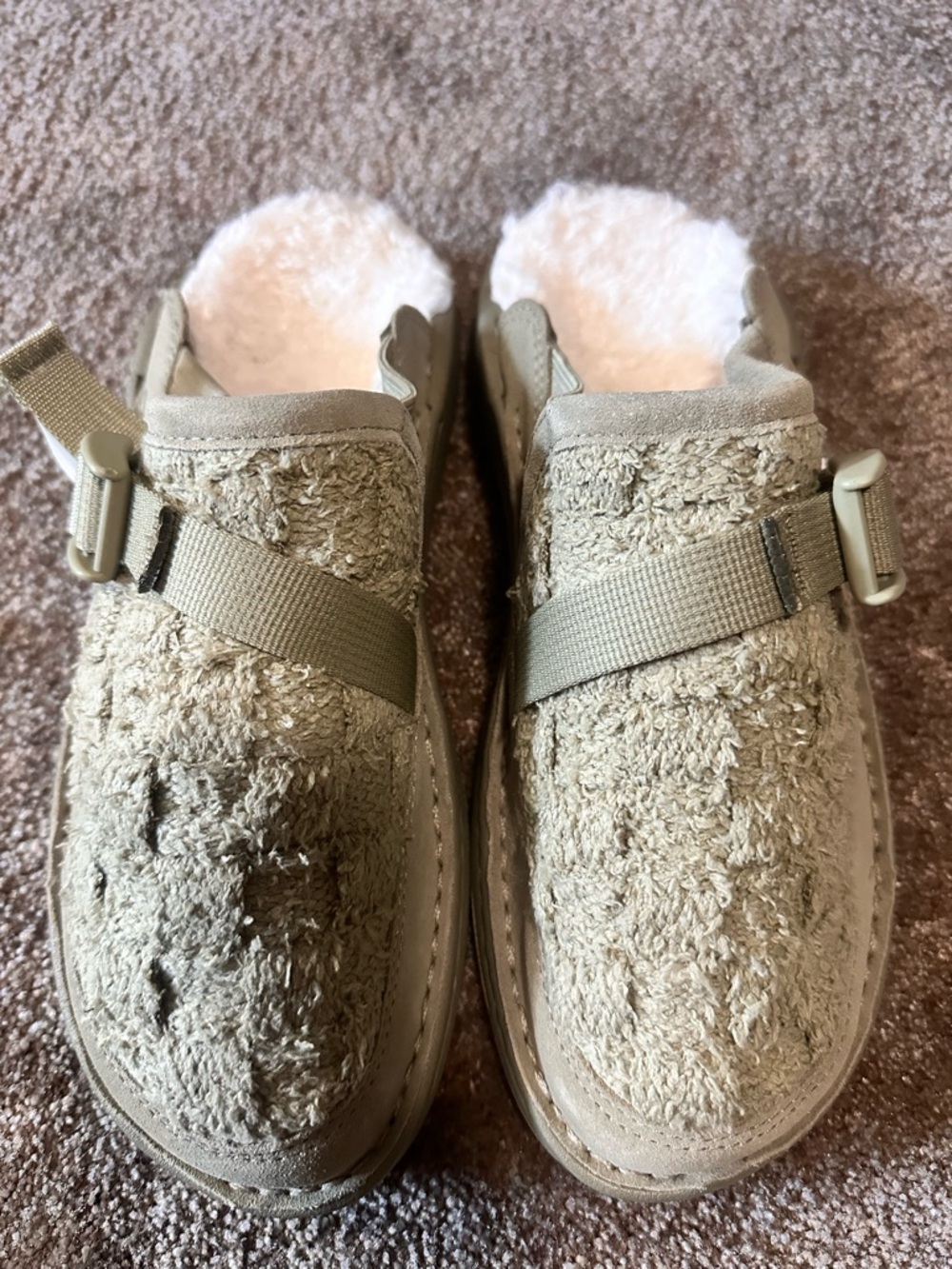 Chaco Women's canyon woven clog fluff in Sage Green and Cream NEW